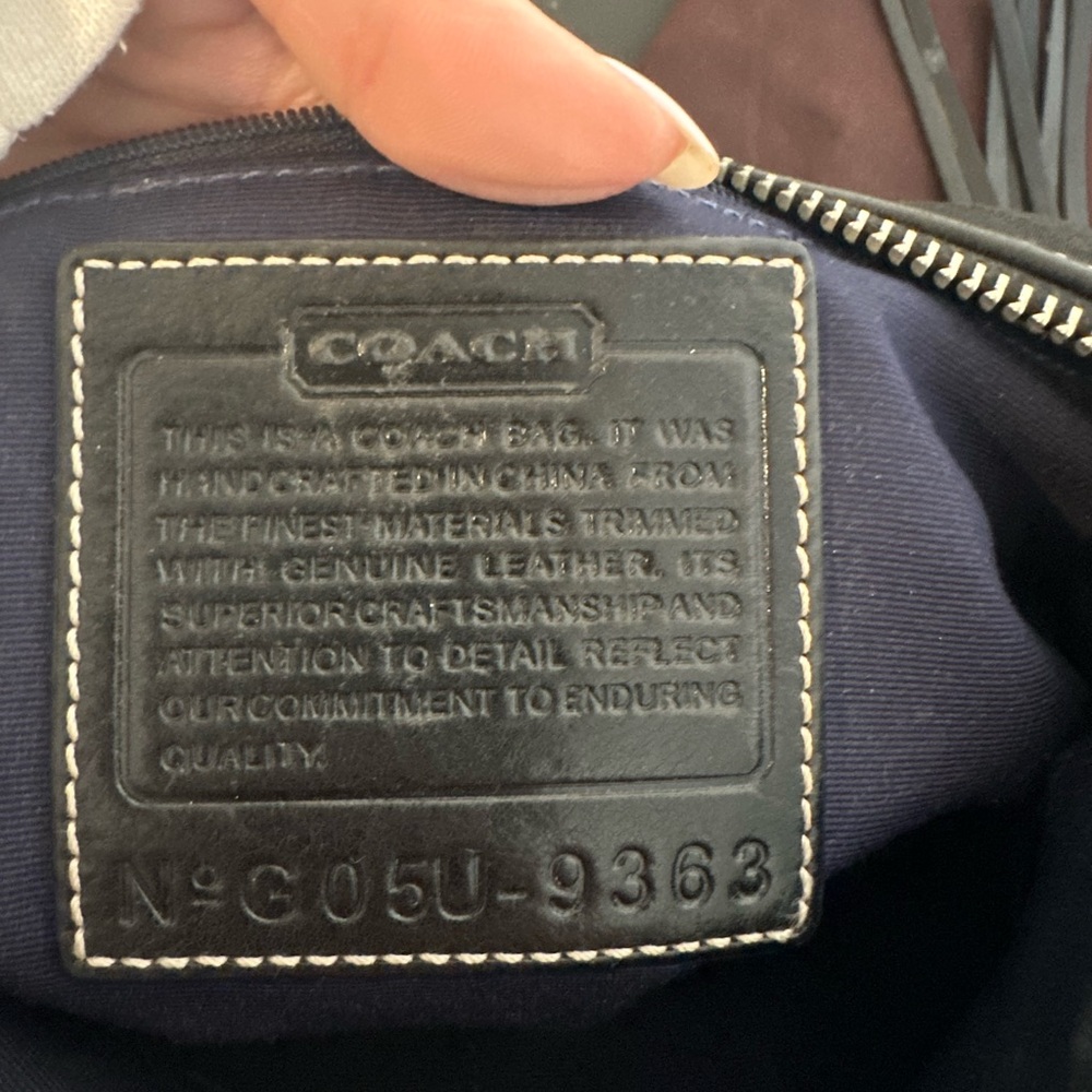 Coach Black Shoulder Bag with Structured Design and Silver Hardware - Picture 12 of 16